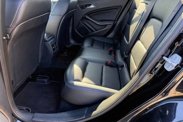 Внедорожник Mercedes-Benz GLA 250 на свадьбу в Киеве