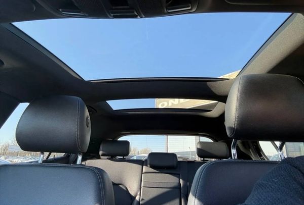 Внедорожник Mercedes-Benz GLA 250 на свадьбу в Киеве Внедорожник Mercedes-Benz GLA 250 на свадьбу в Киеве