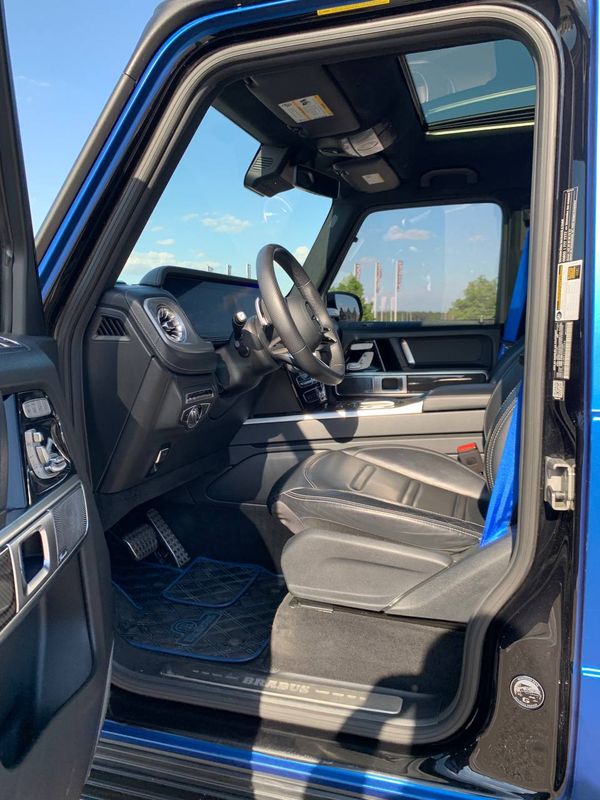 Mercedes-Benz G800 Brabus «Кубик» синий — аренда с водителем и без в Киеве Mercedes-Benz G800 Brabus «Кубик» синий — аренда с водителем и без в Киеве