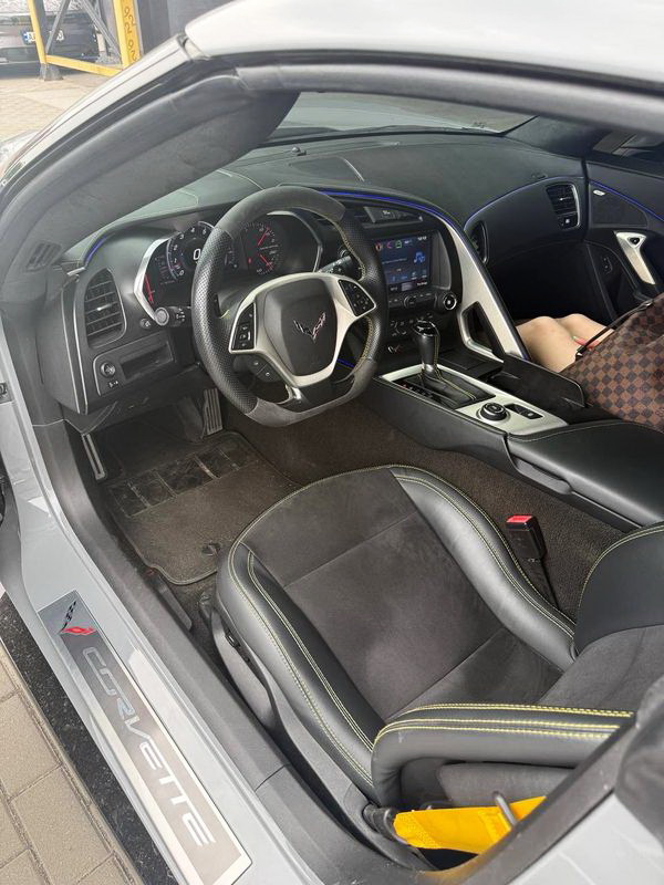 Кабріолет на фотосесію, зйомку Chevrolet Corvette Targa