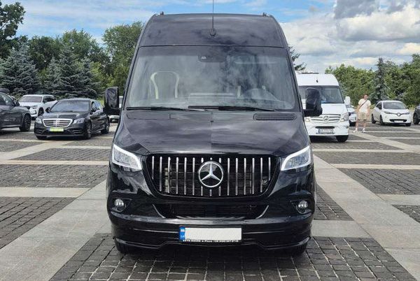 Оренда мікроавтобуса на весілля або трансфер Mercedes-Benz Sprinter чорний в Києві 